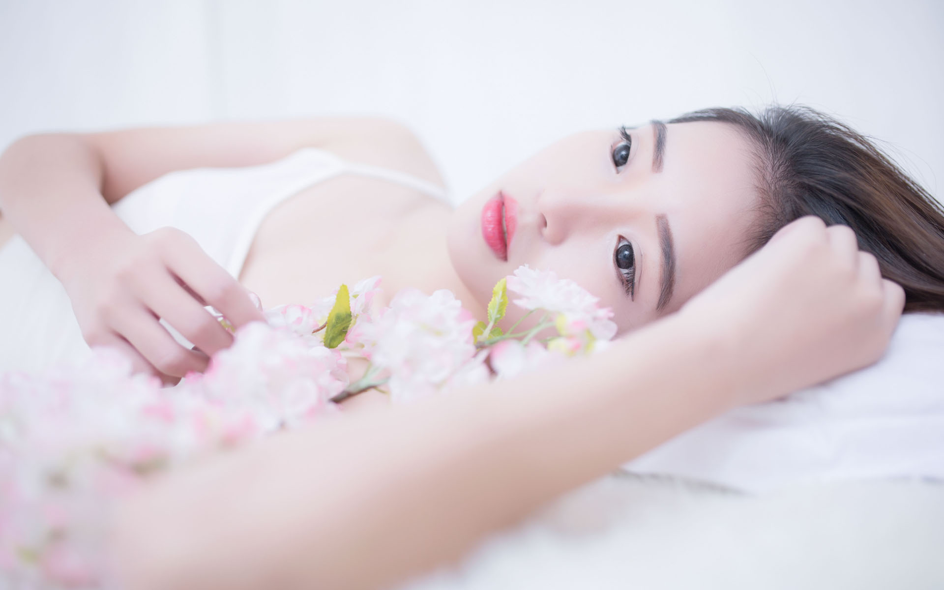 习近平：中方始终把上海合作组织作为周边外交优先事项